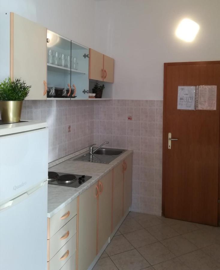 Apartments Carevic Ante Baška Voda Zewnętrze zdjęcie