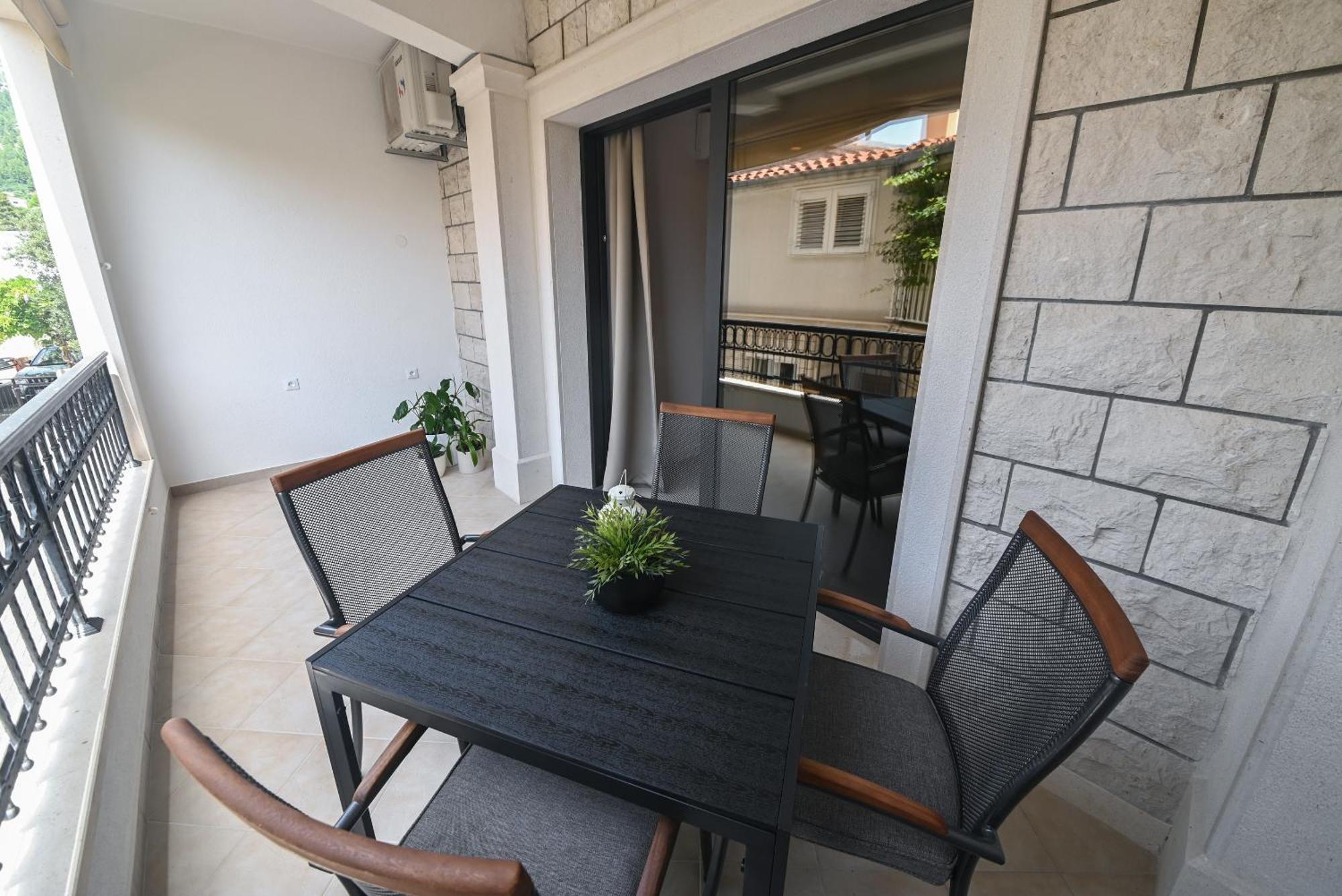 Apartments Carevic Ante Baška Voda Zewnętrze zdjęcie